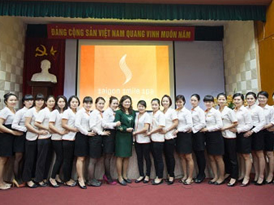 PGS.TS Nguyễn Thị Lâm giảng dạy về dinh dưỡng giảm cân cho Saigon Smile Spa