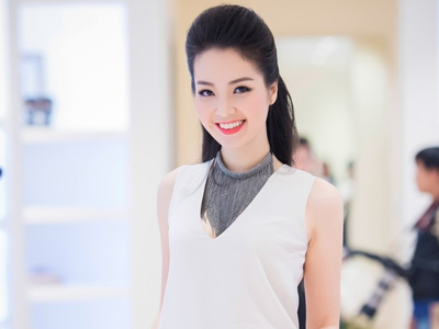 Á hậu Thuỵ Vân thay đổi từng ngày khi giảm cân