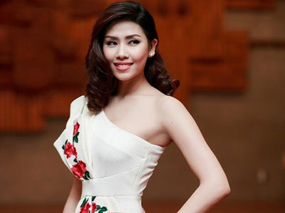 Hoa hậu bán ốc “lột xác” đi thi Miss World