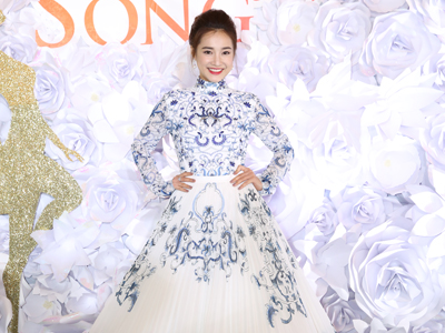 Sao Việt ủng hộ thông điệp “Đẹp” của Saigon Smile Spa