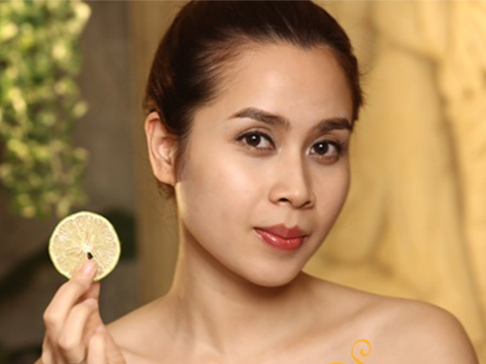 Người Nhật làm trắng da nhờ vitamin C – Micro
