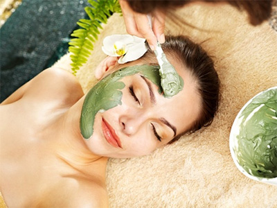Mặt nạ làm trắng da bằng trà xanh cho từng loại da