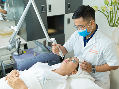 “Mắc mưu” quảng cáo, nữ giám đốc bị 8 năm nám chân sâu