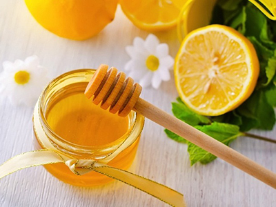 Làm trắng da mặt tại nhà cho cô nàng bận rộn