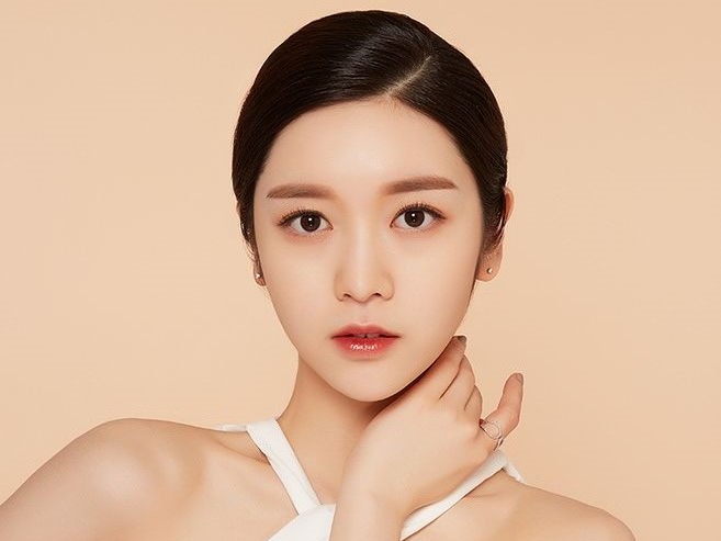 [Review] Cuộc đời sang trang nhờ tiêm filler cằm