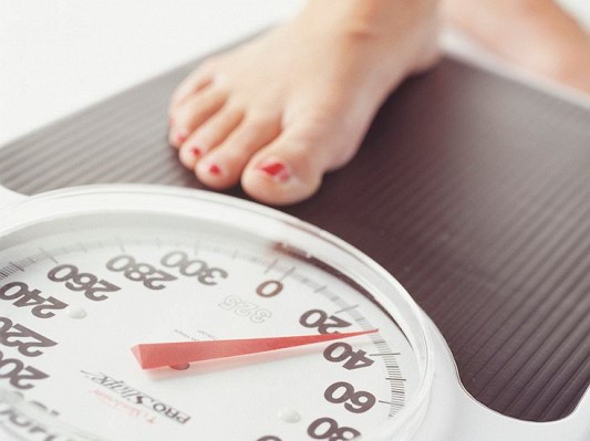 Bị chê cười vì ngoại hình quá khổ, cô nhân viên khách sạn quyết tâm lột xác