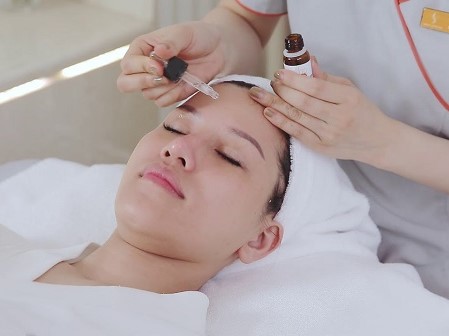 Bất ngờ trước pha lội ngược dòng nhan sắc nhờ tiêm filler